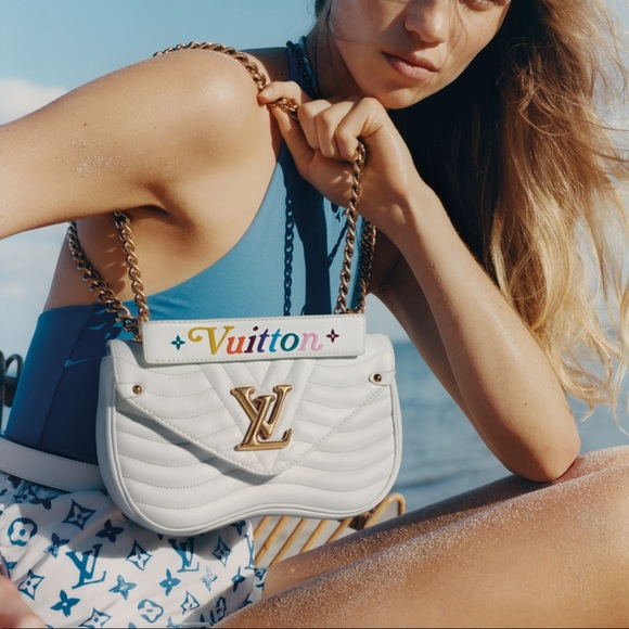 LOUIS VUITTON DENIM CHAIN BAG - Picture 8 of 8